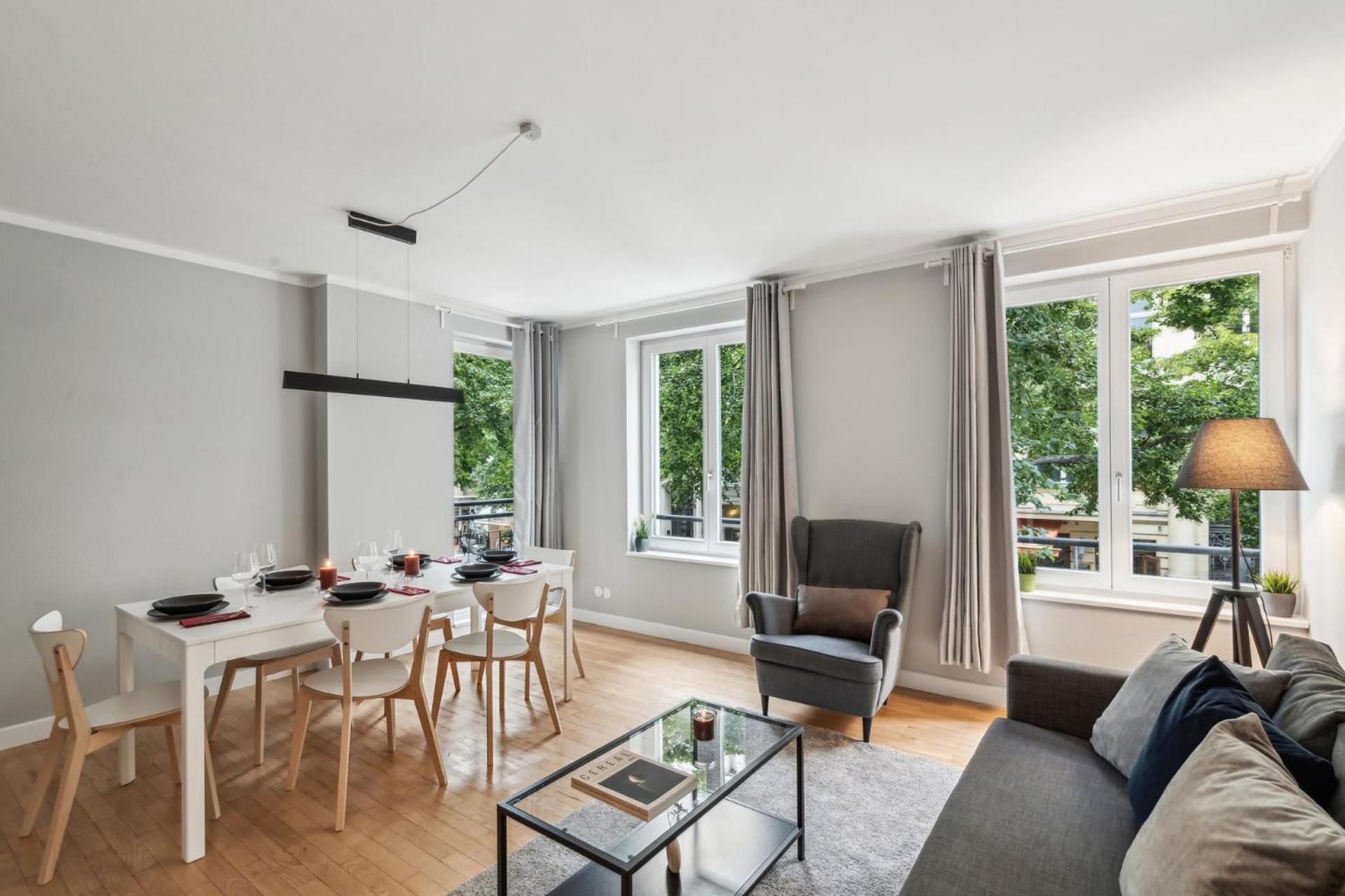 Traumhafte Wohnung Mitten In Charlottenburg Berlin Luaran gambar